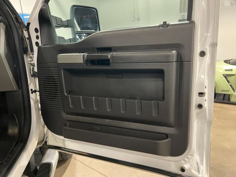 Used 2014 Ford F350 Lariat w/ Lariat Ultimate Package image 38