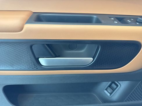 New 2025 Volkswagen ID. Buzz Pro S Plus image 27