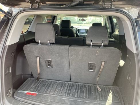 Used 2019 GMC Acadia SLE image 8