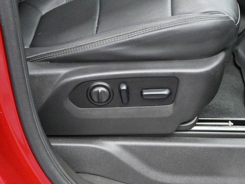 Used 2021 Chevrolet Silverado 1500 High Country w/ Technology Package image 32