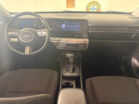 Used 2024 Hyundai Kona SEL AWD/4WD image 5