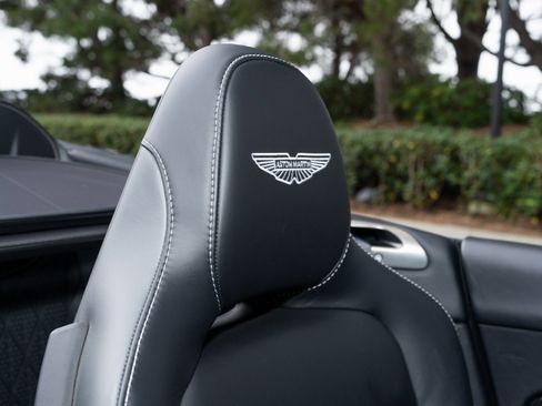 Used 2025 Aston Martin DB12 Convertible image 24