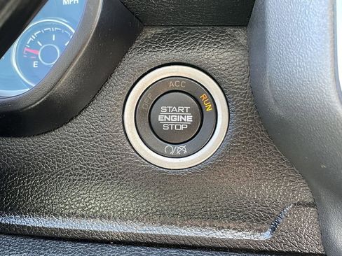 Used 2024 RAM 3500 Big Horn image 21