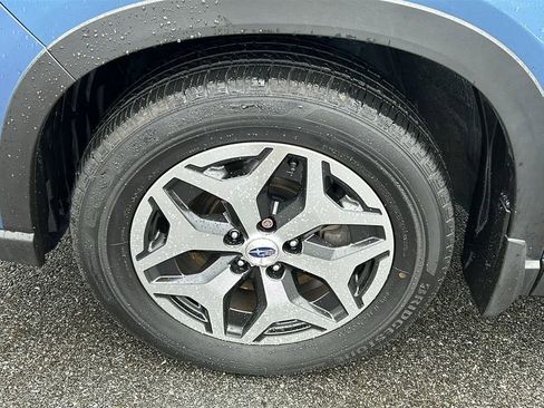 Used 2024 Subaru Forester Premium image 8