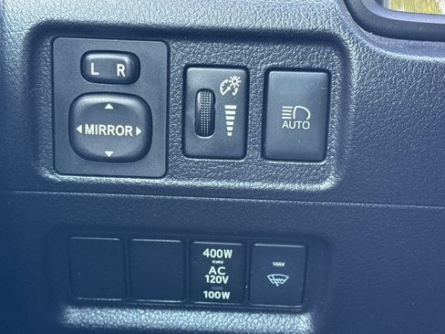 Used 2024 Toyota 4Runner SR5 AWD/4WD image 34