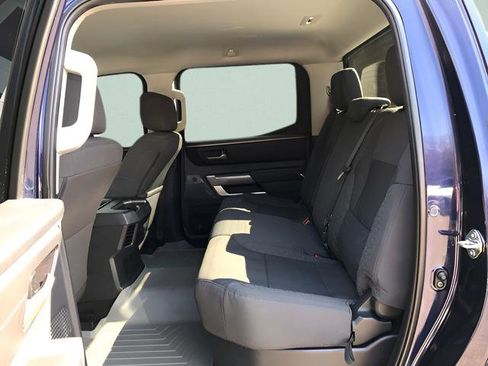 Used 2022 Toyota Tundra SR5 w/ SR5 Convenience Package AWD/4WD image 9