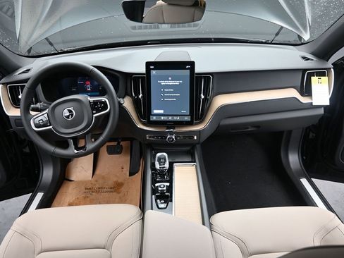 New 2026 Volvo XC60 T8 Core w/ Climate Package image 21