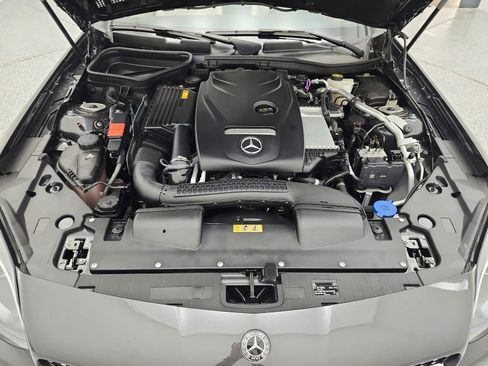 Used 2020 Mercedes-Benz SLC 300 image 17