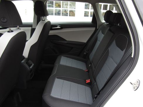 New 2026 Volkswagen Taos S image 11