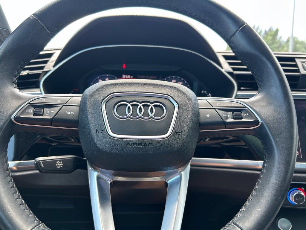 Used 2020 Audi Q3 2.0T Premium w/ Convenience Package AWD/4WD image 22