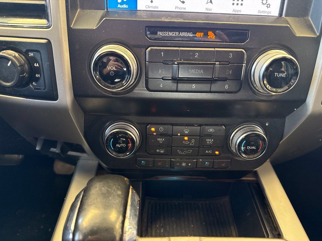 Used 2019 Ford F150 Lariat w/ Equipment Group 502A Luxury AWD/4WD image 22