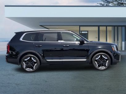 Used 2023 Kia Telluride S
