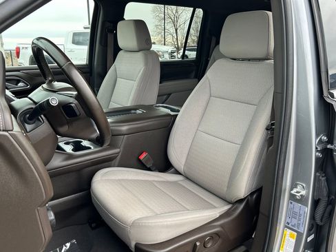 Used 2024 Chevrolet Suburban LS image 18