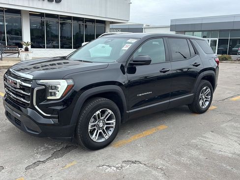 Used 2025 GMC Terrain Elevation AWD/4WD image 3