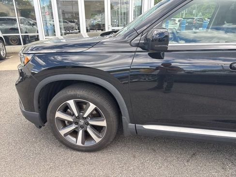 Used 2023 Honda Pilot Touring image 10