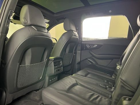 Used 2021 Audi Q7 2.0T Premium w/ Convenience Package image 29