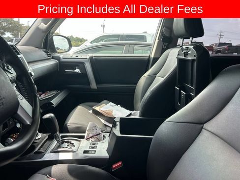 Used 2021 Toyota 4Runner SR5 Premium w/ Moonroof Package AWD/4WD image 11