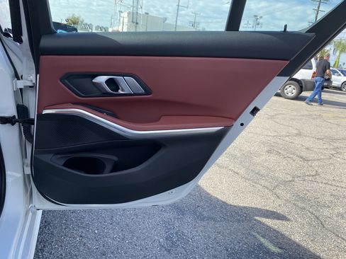 Used 2022 BMW 330i Sedan w/ Driving Assistance Package image 21