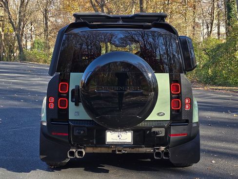 Used 2023 Land Rover Defender 110 75th Limited Edition image 6