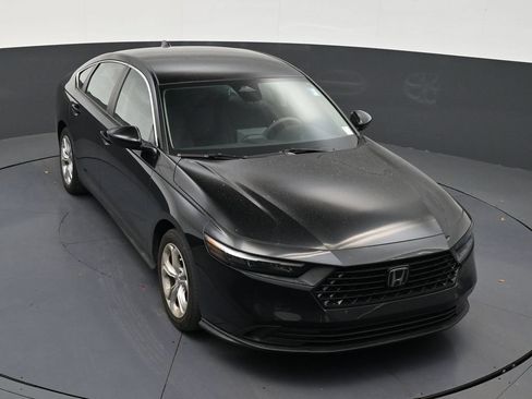 Used 2023 Honda Accord LX image 17