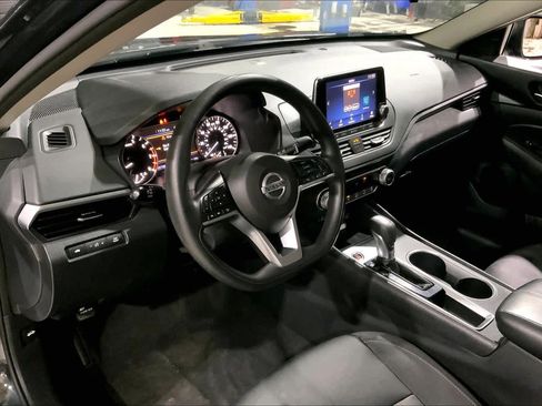 Used 2022 Nissan Altima 2.5 SV image 18