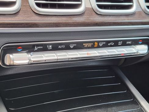 New 2025 Mercedes-Benz GLS 580 4MATIC image 26