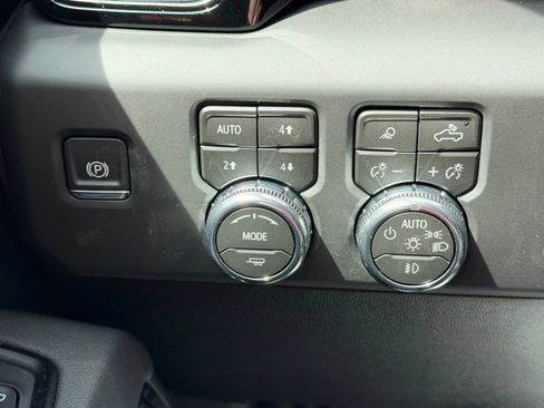 New 2026 GMC Sierra 1500 AT4 w/ AT4 Premium Package AWD/4WD image 12