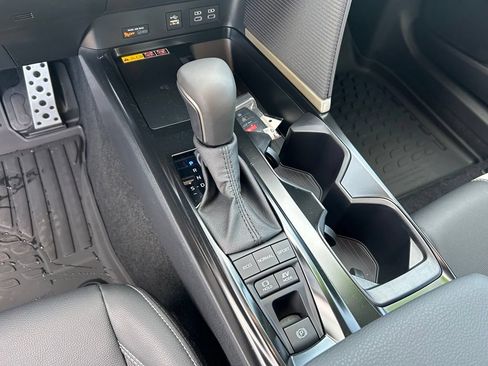 Used 2026 Toyota Camry SE FWD image 21