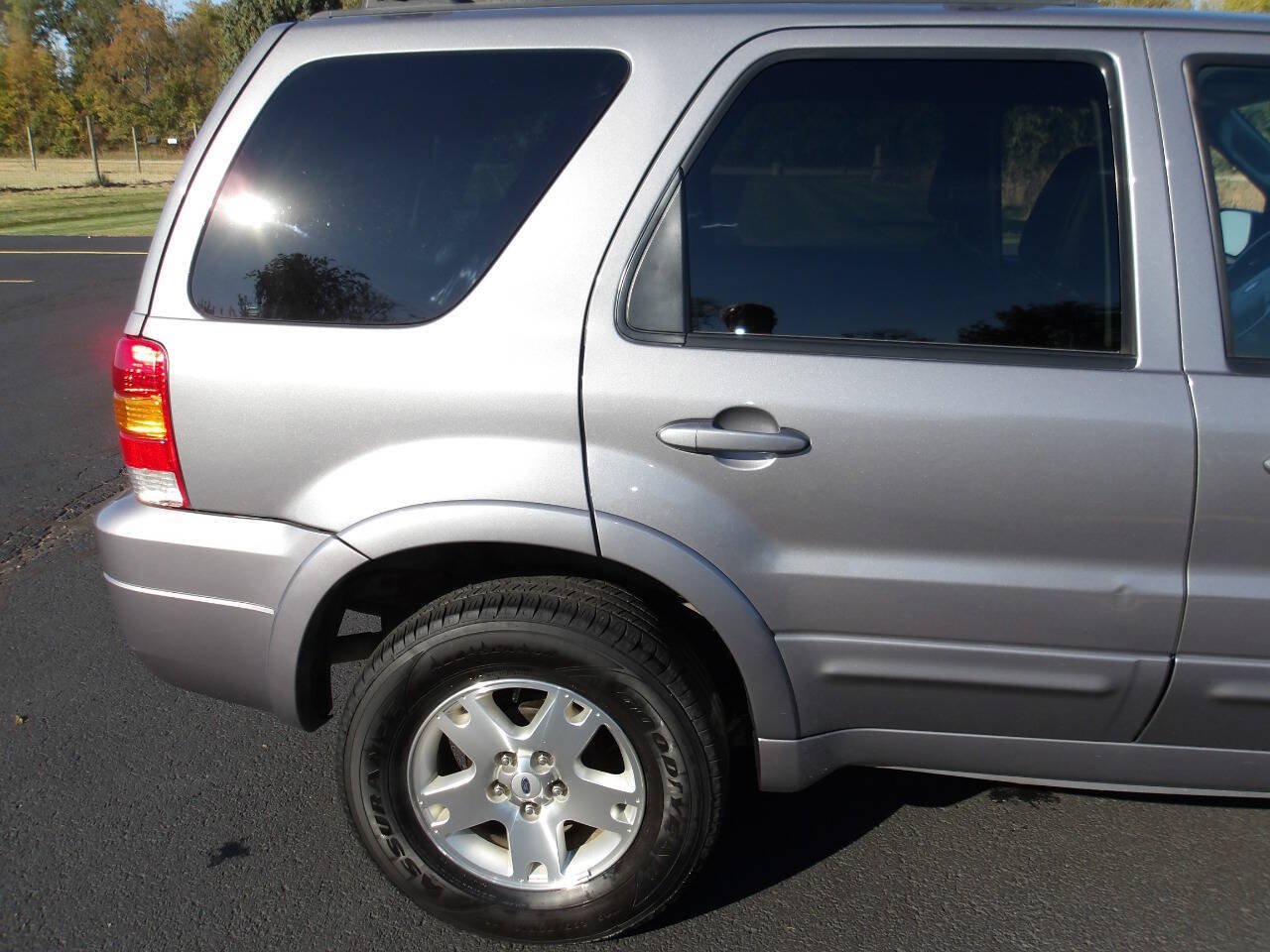 Used 2007 Ford Escape Limited FWD image 34