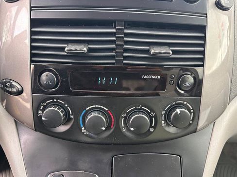 Used 2010 Toyota Sienna LE image 22