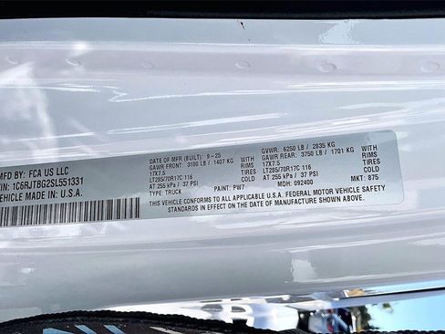 New 2025 Jeep Gladiator Rubicon image 14