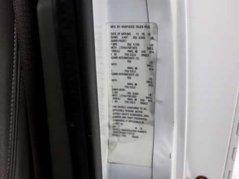 Used 2019 GMC Savana 3500 w/ Power Convenience Package image 32