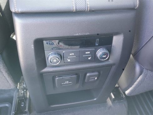 Used 2020 Chevrolet Traverse Premier w/ Redline Edition image 27