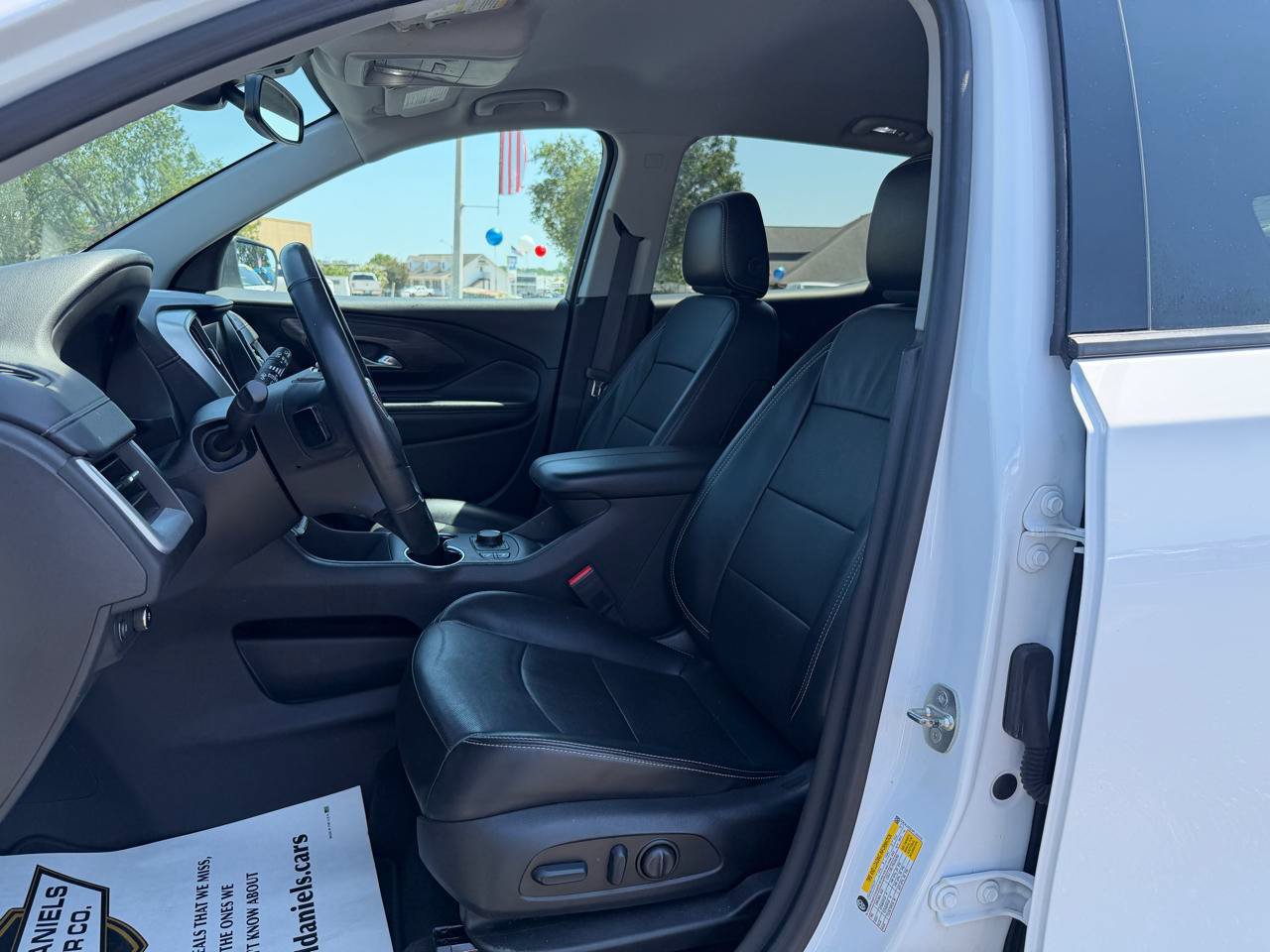 Used 2023 GMC Terrain SLT AWD/4WD image 7