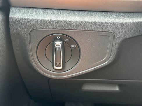 Used 2018 Volkswagen Atlas S FWD image 26