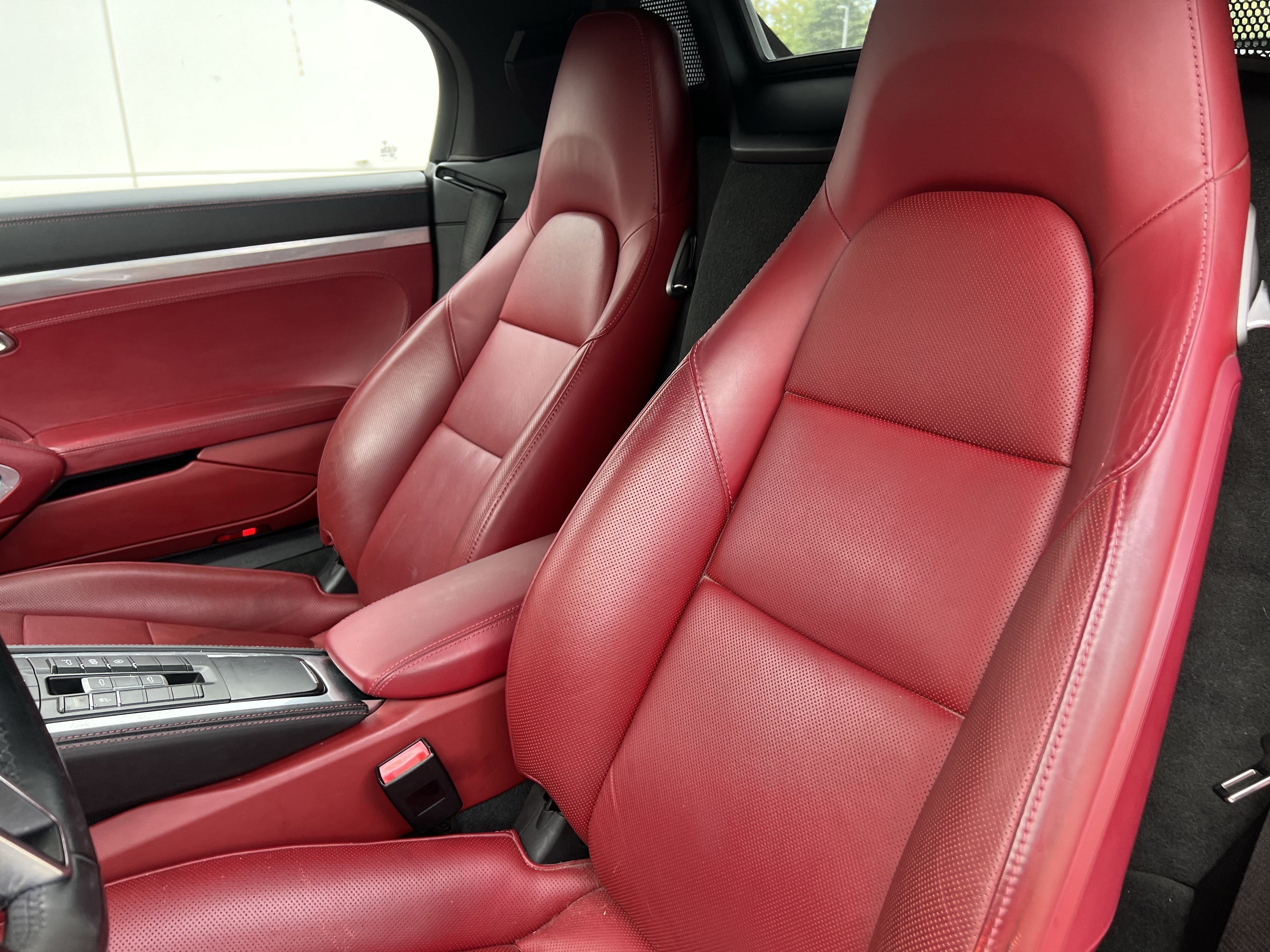 Used 2017 Porsche 718 Boxster RWD image 34