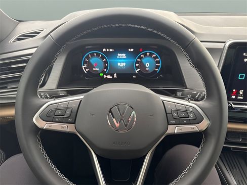 New 2026 Volkswagen Atlas Cross Sport SE image 18