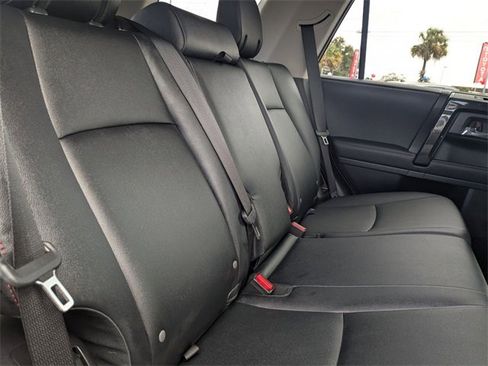 Used 2024 Toyota 4Runner TRD Off-Road Premium image 31