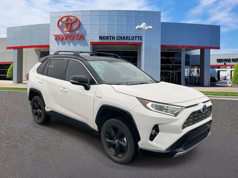 Used 2019 Toyota RAV4 XSE image 2