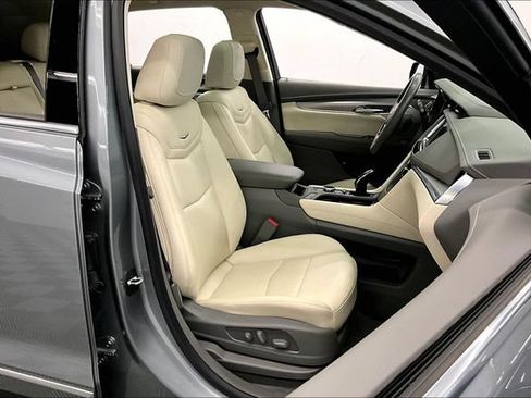 Used 2024 Cadillac XT5 Premium Luxury FWD image 8