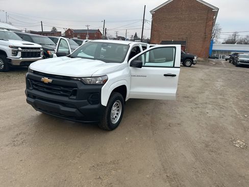 Used 2025 Chevrolet Colorado W/T image 20