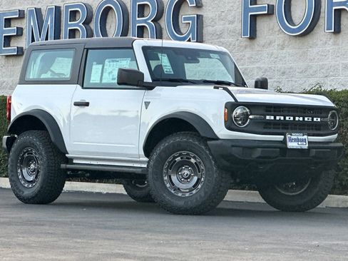 New 2025 Ford Bronco 2-Door w/ Sasquatch Package image 2