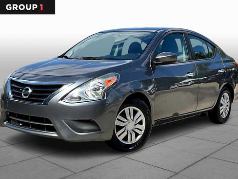 Used 2019 Nissan Versa SV image 1
