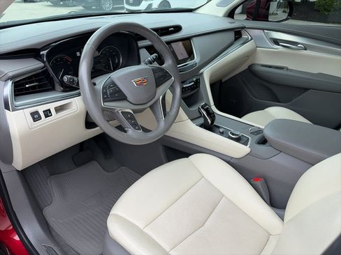 Used 2025 Cadillac XT5 Premium Luxury AWD/4WD image 12