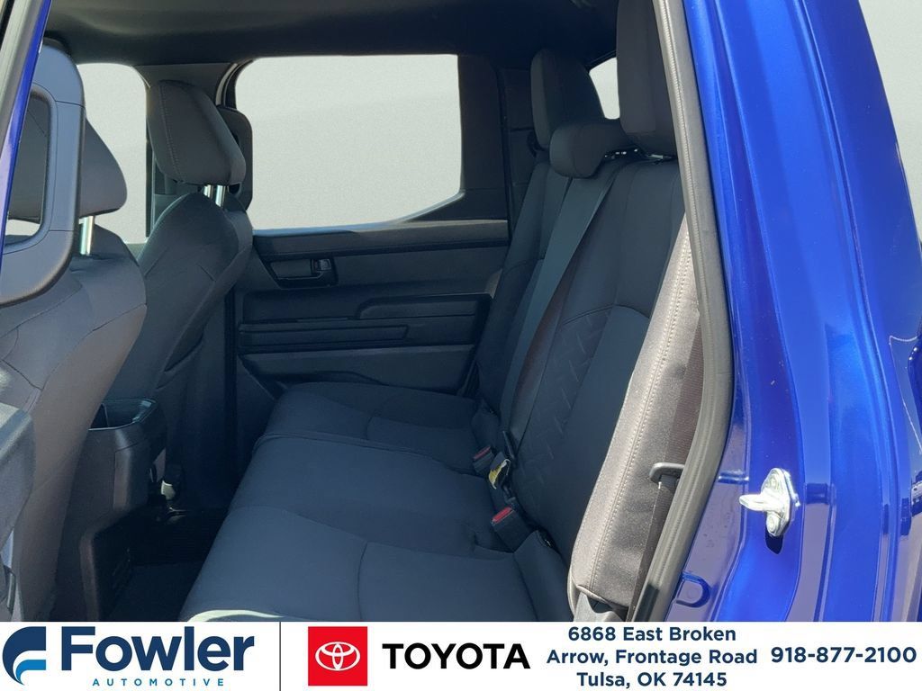 Certified 2025 Toyota Tacoma SR5 w/ SR5 Upgrade Package AWD/4WD image 17