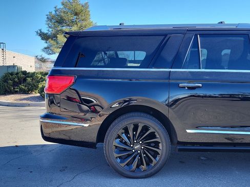 Used 2021 Lincoln Navigator L Reserve image 5