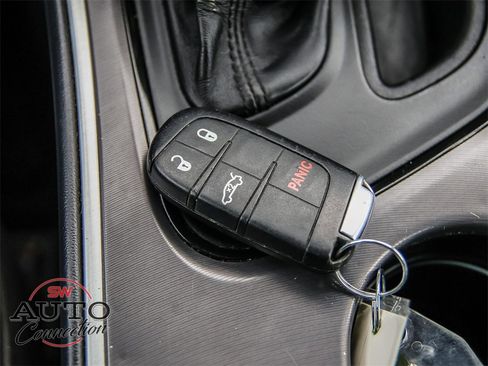 Used 2020 Dodge Challenger SXT image 25