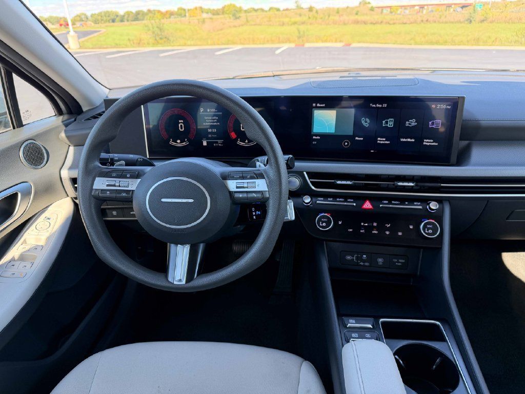 Used 2024 Nissan Altima 2.5 SV FWD image 29