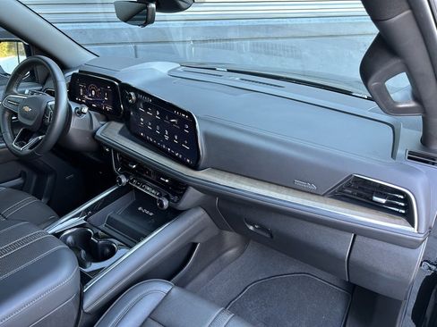 Used 2025 Chevrolet Tahoe High Country w/ Sun And Tow Package image 25