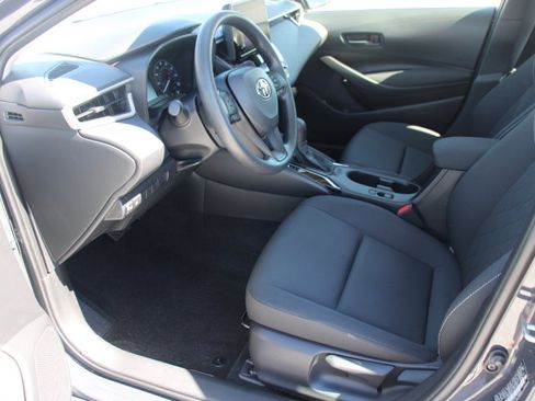 Certified 2025 Toyota Corolla LE FWD image 11